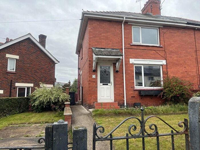 3 Bedroom Semi-Detached House For Sale In Third Avenue, Gwersyllt, Wrexham, LL11