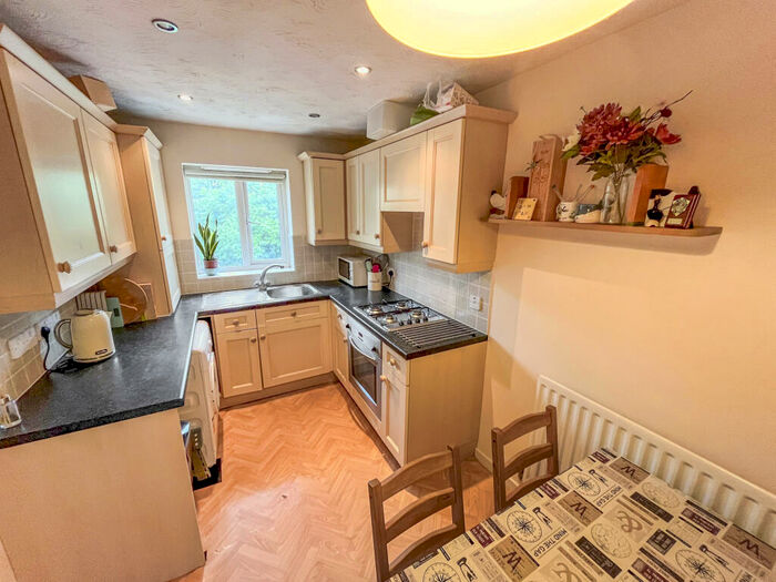 2 Bedroom Maisonette For Sale In Adam Dale, Loughborough, LE11