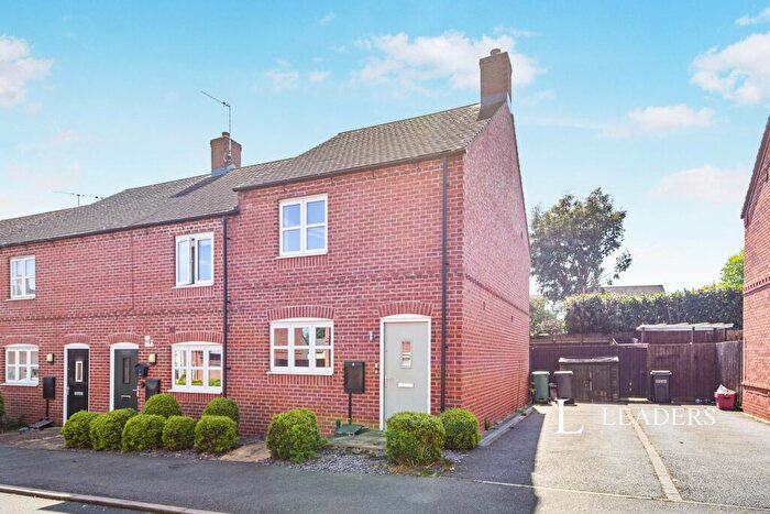 2 Bedroom Town House To Rent In Spitfire Road, Castle Donington, DE74