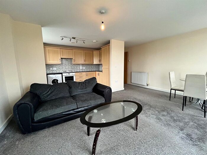 2 Bedroom Flat To Rent In Synergy, Ashton Old Road, Manchester, M11