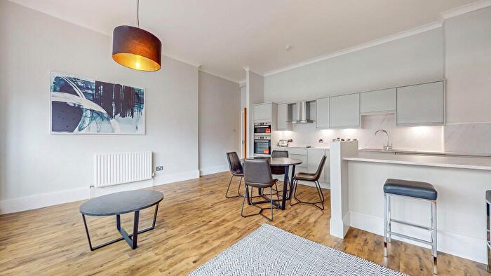 2 Bedroom Flat To Rent In Bath Street, City Centre, Glasgow, G2