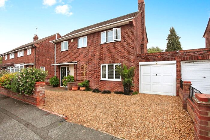 3 Bedroom Detached House For Sale In Gildenburgh Avenue, Peterborough, Cambridgeshire, PE1
