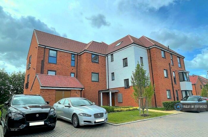 2 Bedroom Flat To Rent In Nova Avenue, Faversham, ME13