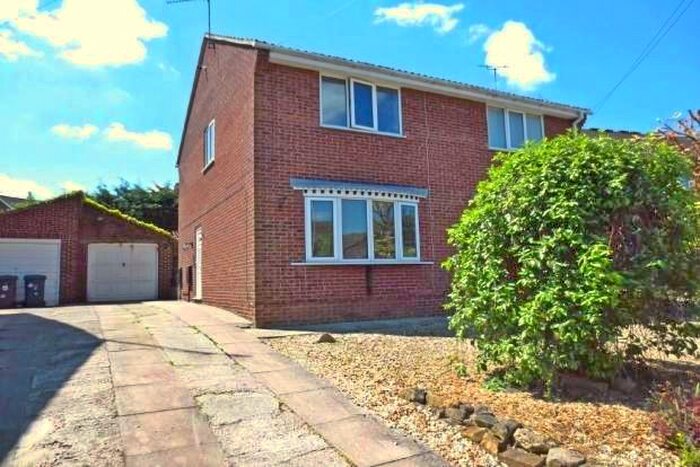 2 Bedroom House To Rent In Grizedale Grove, Bingham, NG13