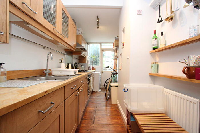 1 Bedroom Apartment To Rent In Alexandra Park Road, Muswell Hill, London, N10