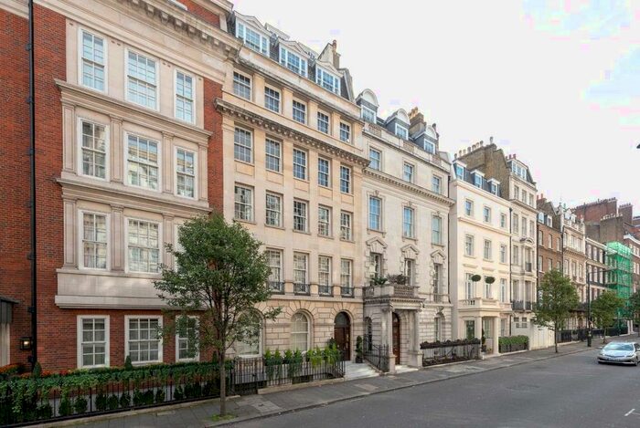 2 Bedroom Flat To Rent In Upper Brook Street, London, W1K