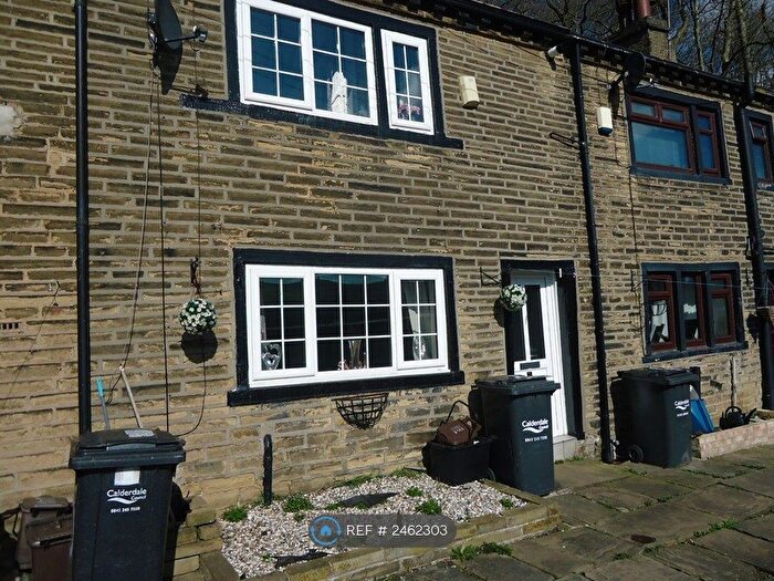 2 Bedroom Terraced House To Rent In Hough, Halifax, HX3