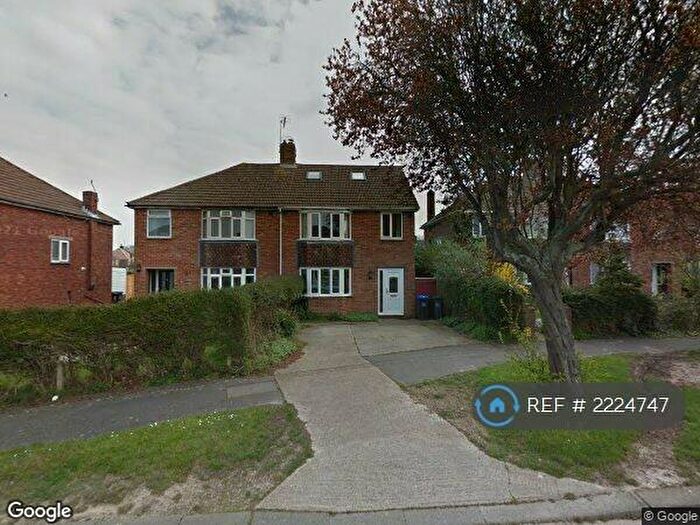 4 Bedroom Semi-Detached House To Rent In Cavendish Close, Goring-By-Sea, Worthing, BN12