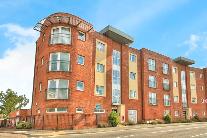 1 Bedroom Flat For Sale In Princes Way, Milton Keynes, MK2