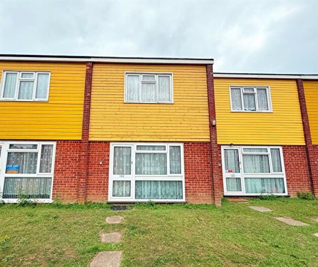 3 Bedroom Chalet For Sale In Newport Road, Hemsby, NR29