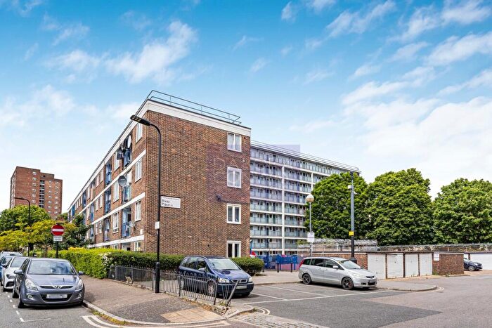 2 Bedroom Apartment For Sale In Chatham Place, Homerton, E9