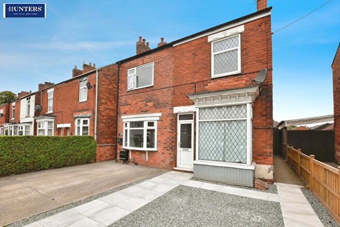 2 Bedroom Semi-Detached House For Sale In Victoria Road, Scunthorpe, DN16