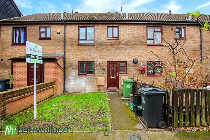 3 Bedroom Terraced House For Sale In Clydesdale Walk, Turnford, EN10