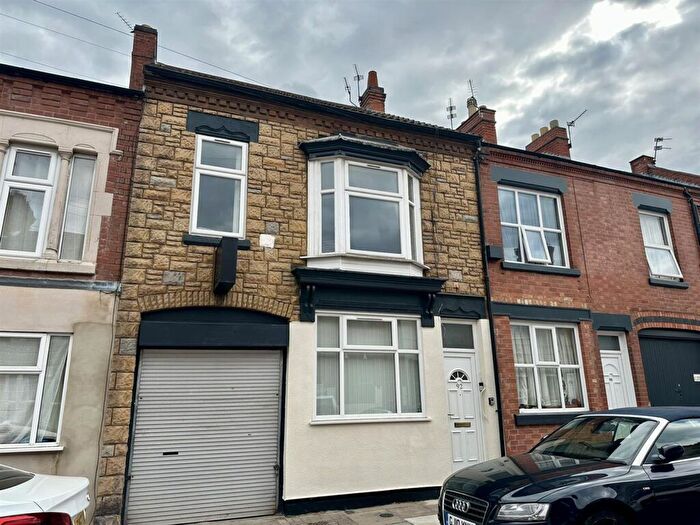2 Bedroom Detached House To Rent In Beatrice Road, Leicester, LE3