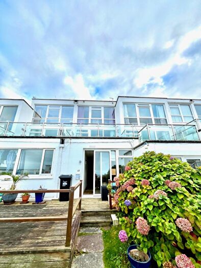 2 Bedroom Property To Rent In Pentire Avenue, Newquay, TR7