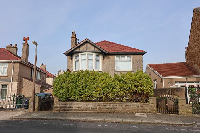 2 Bedroom Flat For Sale In Dalton Road, Heysham, Morecambe, LA3