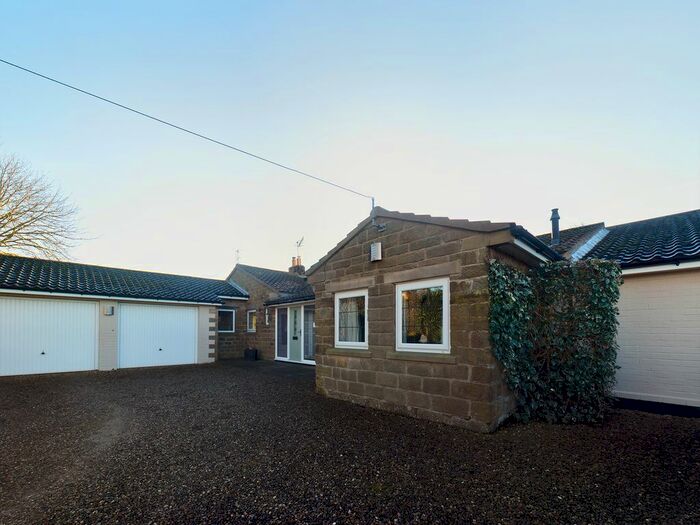 3 Bedroom Bungalow For Sale In Green Lane, Lebberston, Scarborough, North Yorkshire, YO11