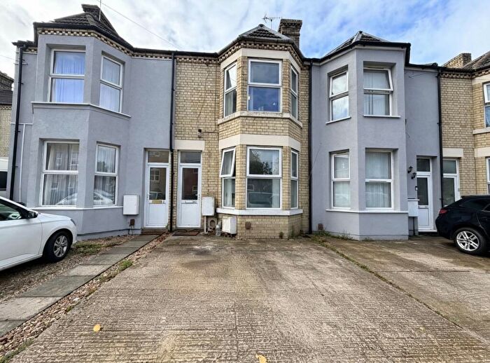 3 Bedroom Terraced House For Sale In Craig Street, Peterborough, PE1