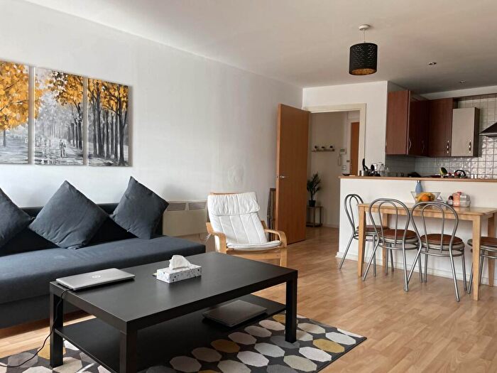 2 Bedroom Apartment To Rent In City Road East, Manchester, M15