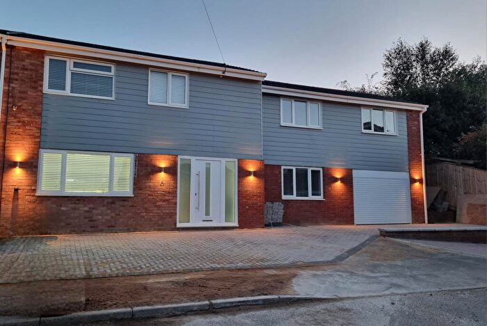 4 Bedroom Semi-Detached House To Rent In West Way, Weedon, West Northamptonshire, NN7
