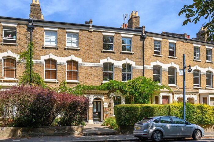 4 Bedroom Terraced House For Sale In Gore Road, London, E9