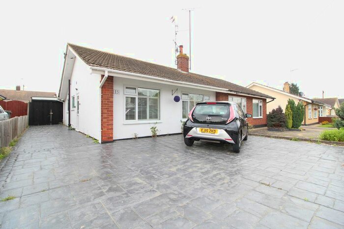 2 Bedroom Semi-Detached Bungalow To Rent In Elmwood Avenue, Hockley, SS5