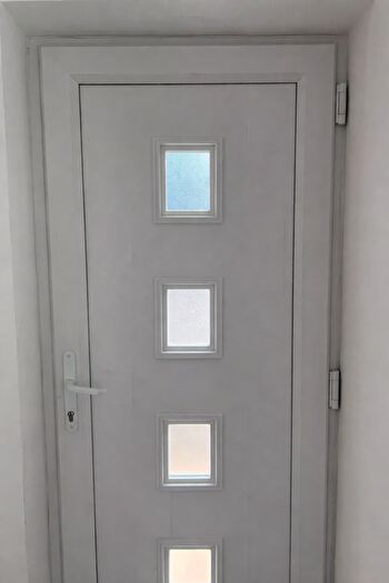 2 Bedroom End Terrace House To Rent In Martindale Road, Hounslow, TW4