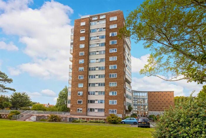 2 Bedroom Flat To Rent In Manor Lea, Boundary Road, Worthing, BN11