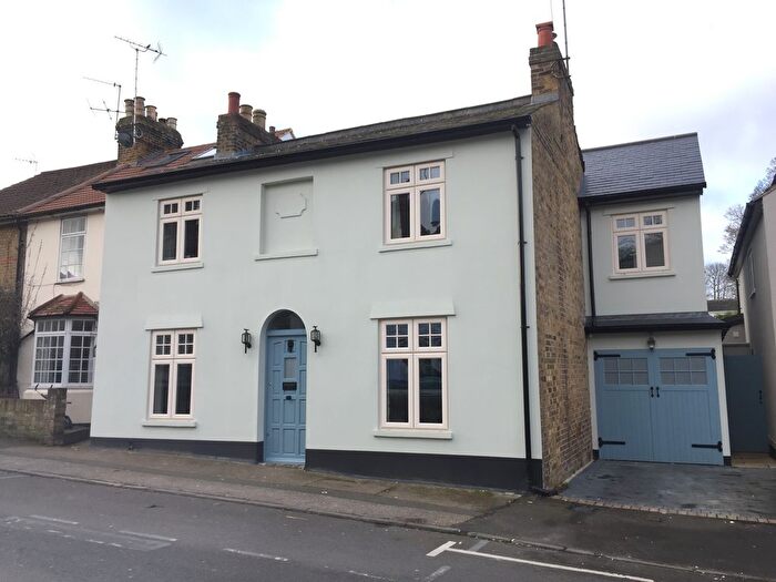 4 Bedroom Detached House To Rent In Anderson Road, Weybridge, Surrey, KT13