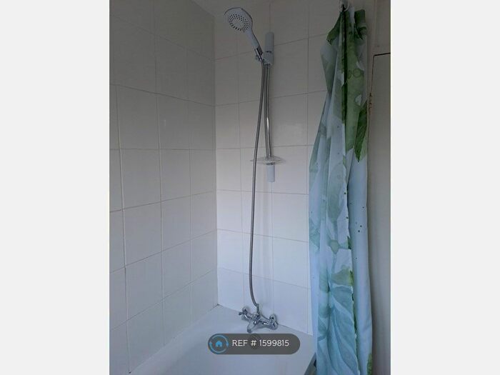 1 Bedroom Flat To Rent In Epsom, Epsom, KT18