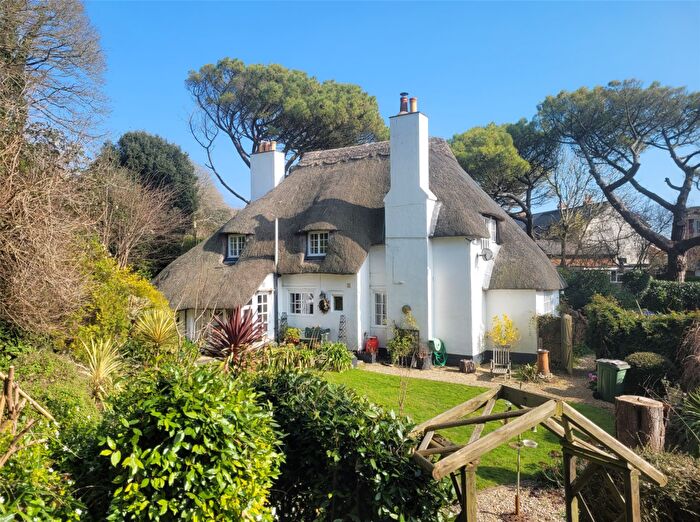 4 Bedroom Detached House For Sale In Spindlers Road, St Lawrence, Isle Of Wight, PO38