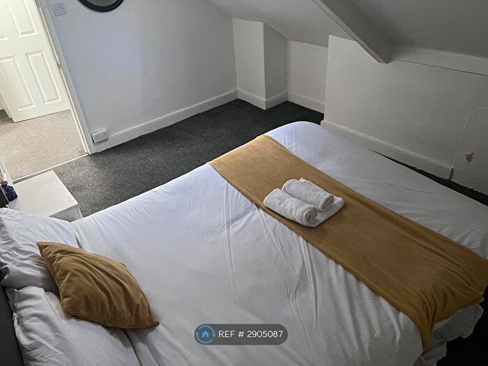 4 Bedroom Terraced House To Rent In Woodbine St, Gateshead, NE8