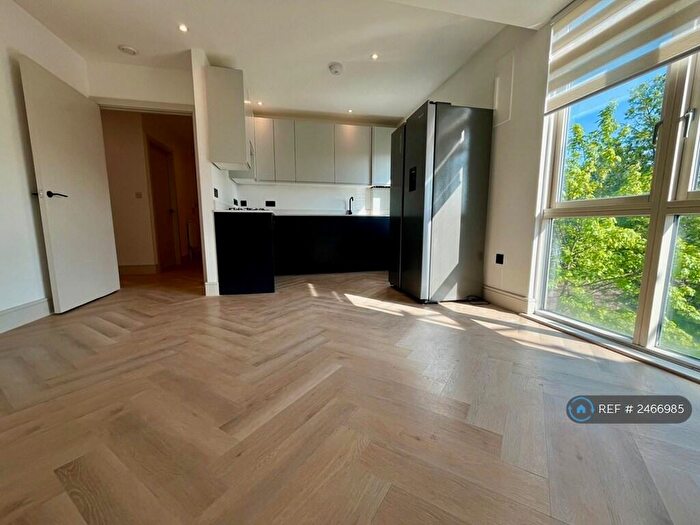 3 Bedroom Flat To Rent In Kilburn High Road, London, NW6