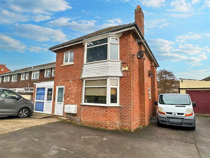 2 Bedroom Flat For Sale In Abbotsbury Road, Westham, Weymouth, DT4