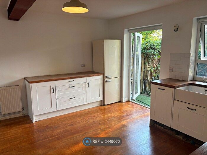 2 Bedroom Semi-Detached House To Rent In Cromwell Close, London, N2