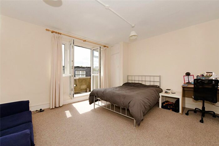 Flat To Rent In Victor Cazalet House, Gaskin Street, N1