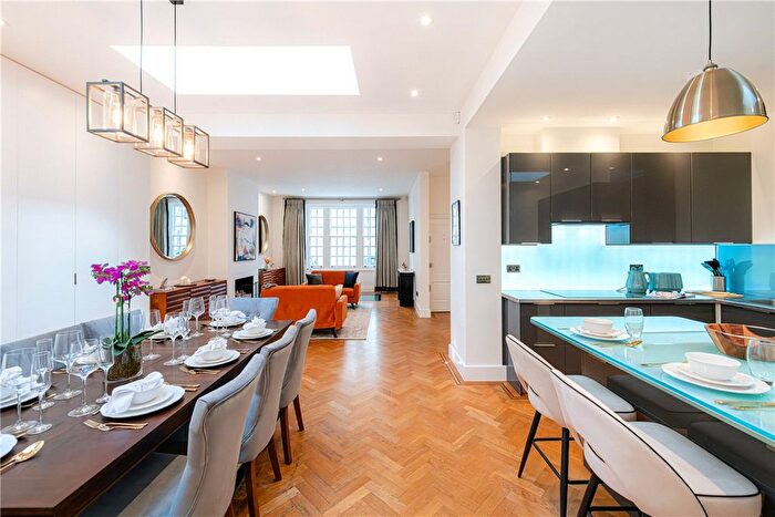4 Bedroom Terraced House To Rent In Eaton Mews North, Belgravia, London, SW1X