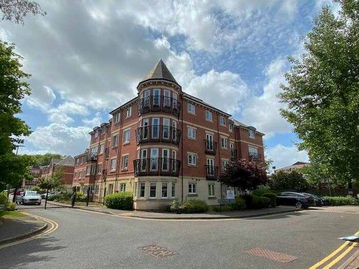2 Bedroom Flat To Rent In Collingtree Court, Warwick Road, Olton, B92