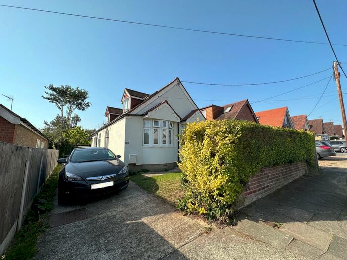 3 Bedroom Chalet To Rent In Seventh Avenue, Chelmsford, CM1