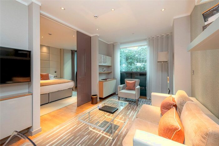 1 Bedroom Flat To Rent In Lower Thames Street, London, EC3R