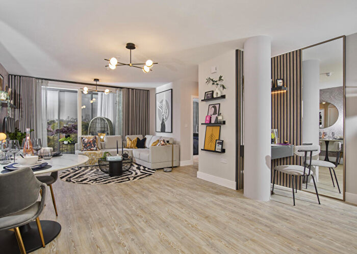 1 Bedroom Apartment For Sale In Manford Way Ilford, IG7