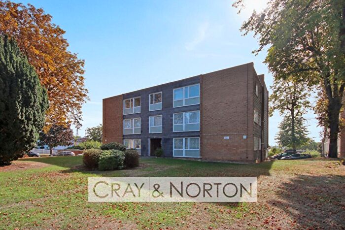 3 Bedroom Flat For Sale In Priory Crescent, Crystal Palace, SE19