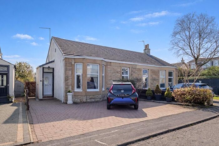 3 Bedroom Semi Detached House For Sale In Anniesdale Avenue, Stepps, North Lanarkshire, G33