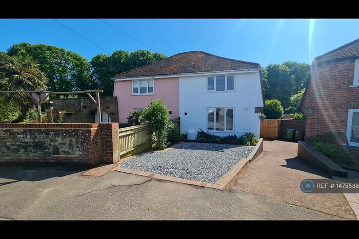 3 Bedroom Semi-Detached House To Rent In Angmering Way, Rustington, Littlehampton, BN16