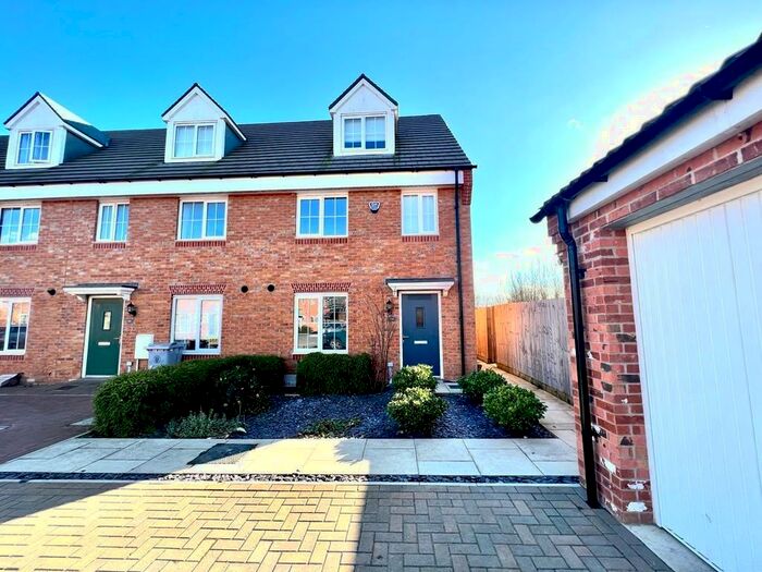 3 Bedroom Town House To Rent In Great Leighs, Bourne, PE10