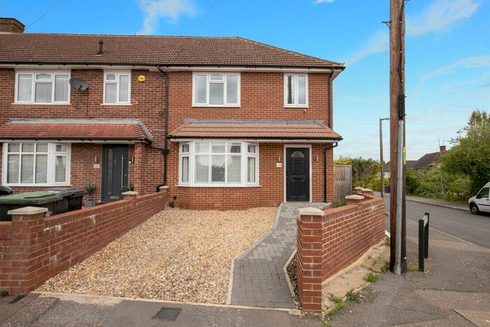 4 Bedroom End Of Terrace House To Rent In Felstead Road, Loughton, IG10