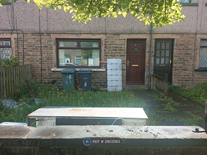 3 Bedroom Terraced House To Rent In Haycliffe Terrace, Bradford, BD5