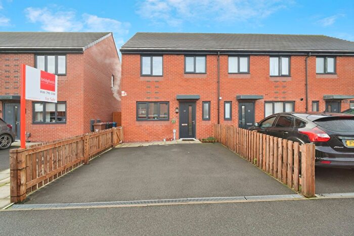 3 Bedroom End Terrace House For Sale In Britannia Street, Salford, Lancashire, M6