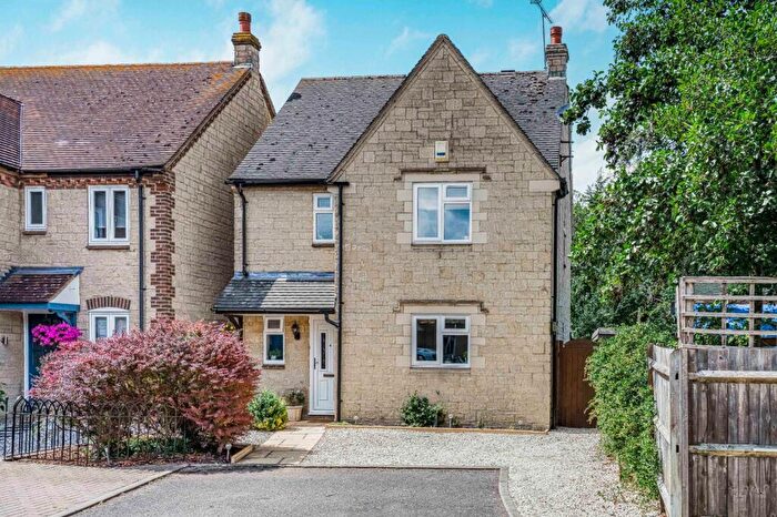 3 Bedroom Detached House For Sale In Oak Farm Close, Tetsworth, Thame, Oxfordshire, OX9