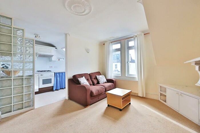 2 Bedroom Apartment To Rent In Leathwaite Road, SW11